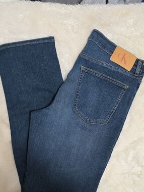 🆕️ Calvin Klein Medium Blue Straight Fit W36 x L34 Denim Jeans (NWOT)